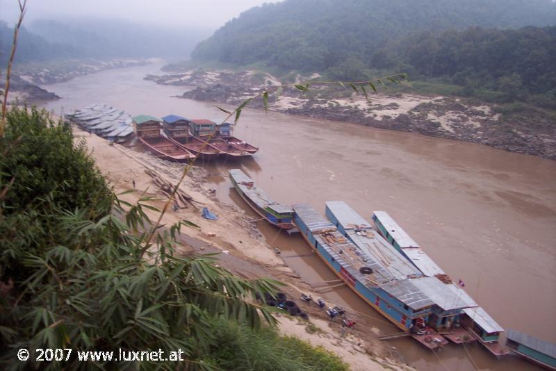 Mekong boat station (Pak Beng)