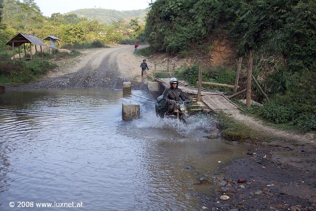 Oudomsay River crossing