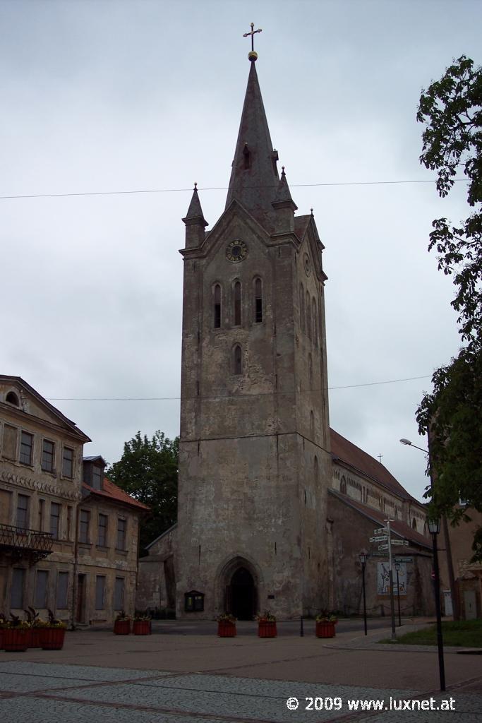 Main Square, Cecis