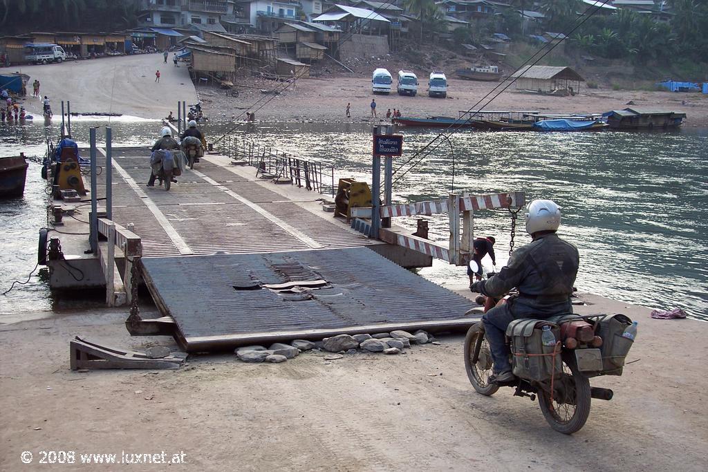 Nam Ou river ferry