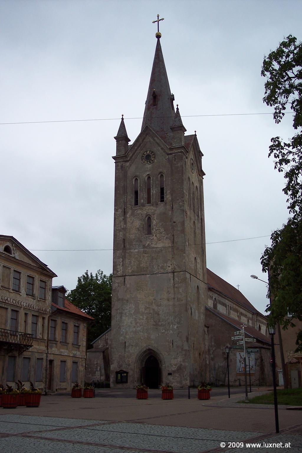 Main Square, Cecis