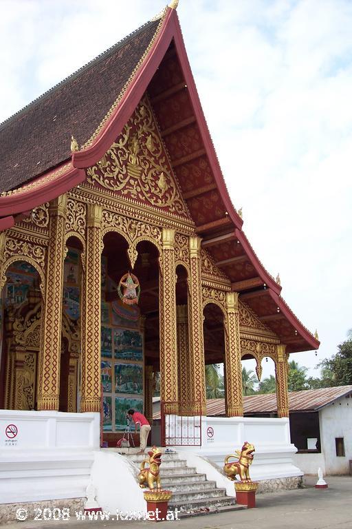 Wat Manorom (Luang Prabang)