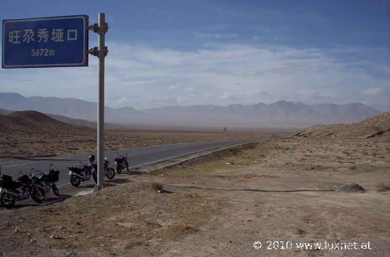 Wan Gai Xiu Pass, 3672m (Qinghai)