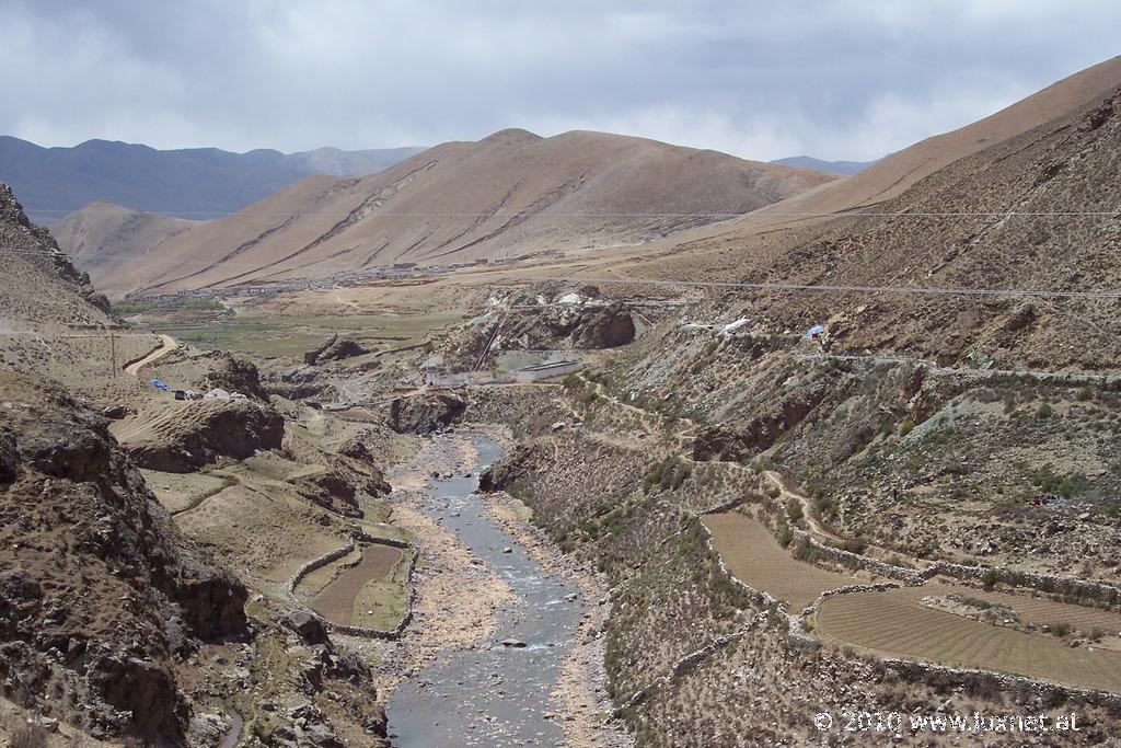 From Dongula to the Tsangpo (Ü)