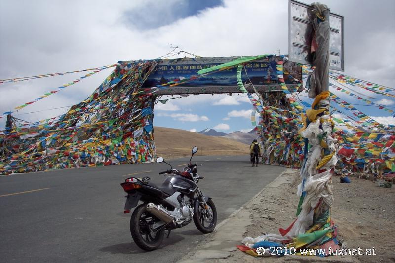 Lhakpa Pass, 5267m (Tsang)