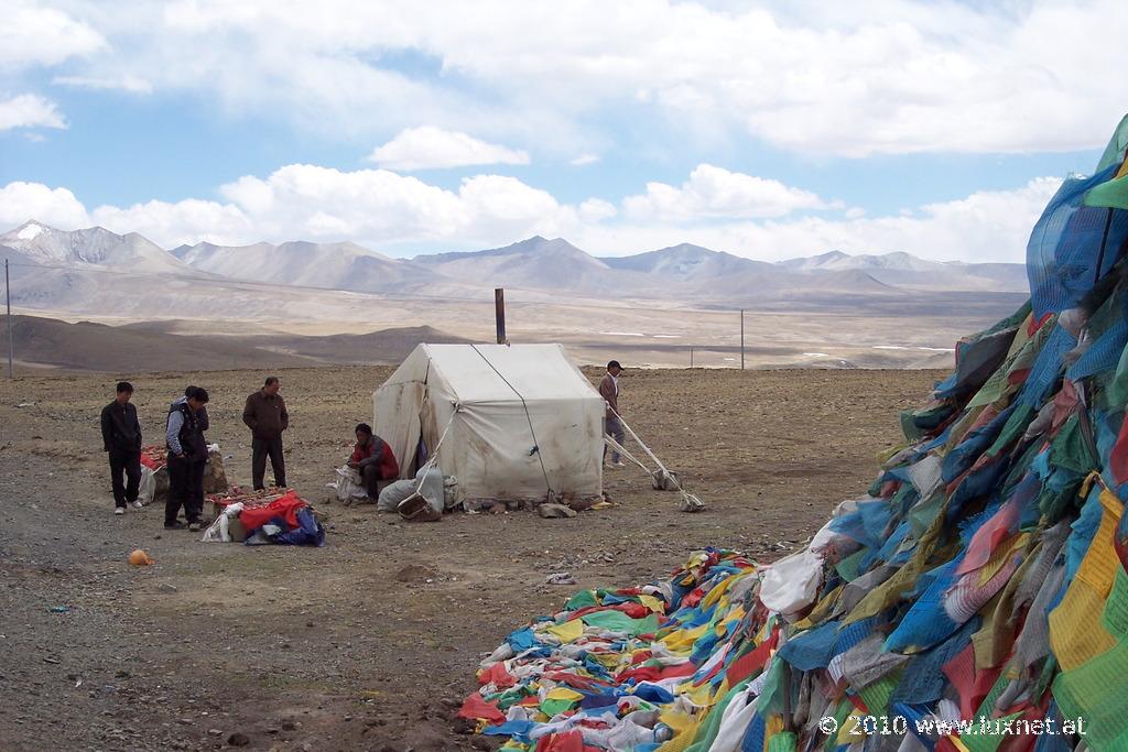 Lhakpa Pass, 5267m (Tsang)