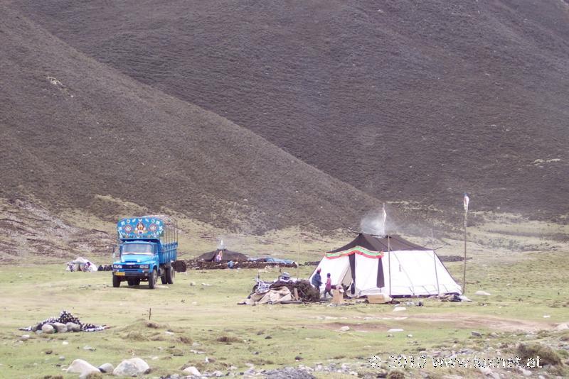 Along the Tibet-Sichuan Highway