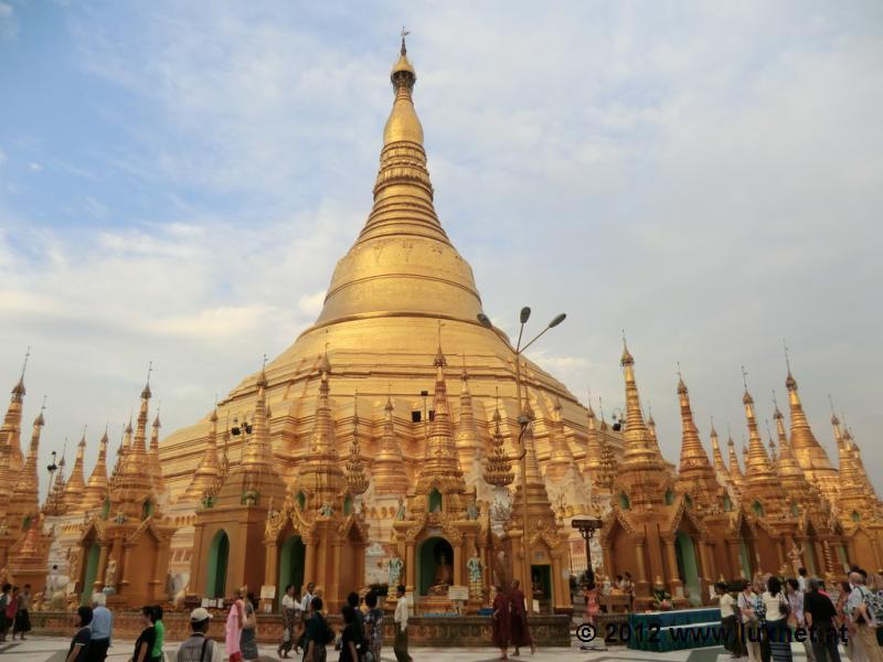 Shwedagon Pagoda (Yangon)