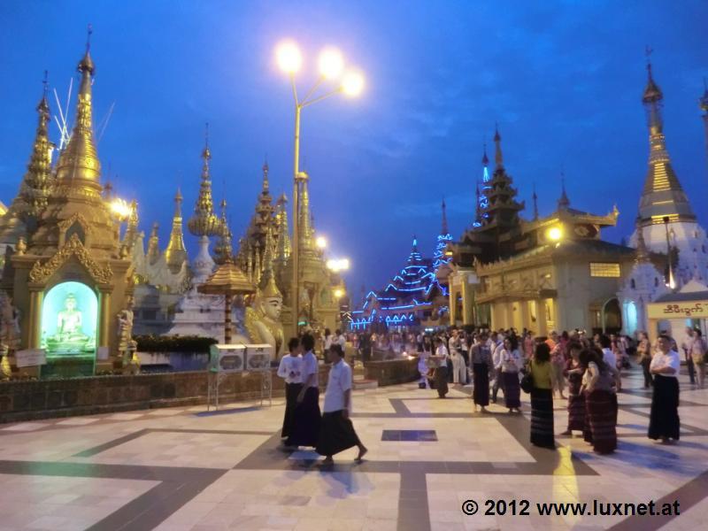 Shwedagon Pagoda (Yangon)