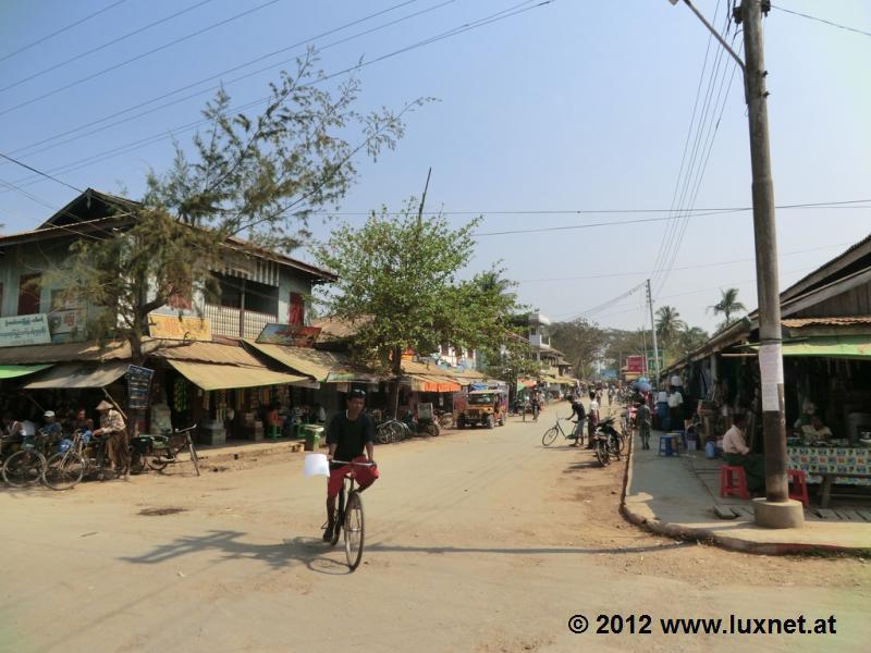 Main Street (Mrauk U)