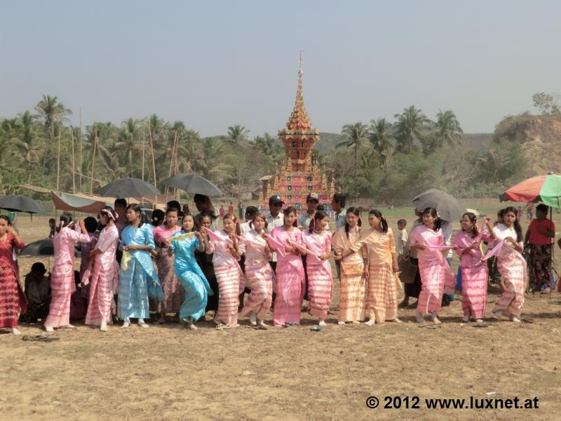 Festival Impression (Mrauk U)