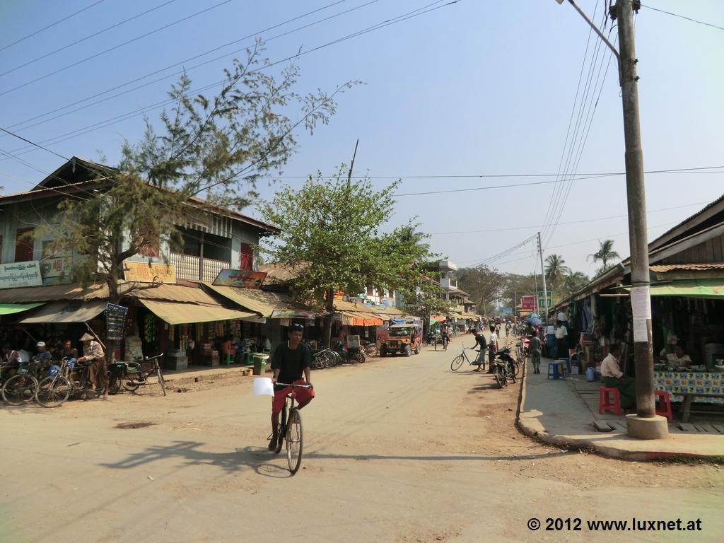 Main Street (Mrauk U)