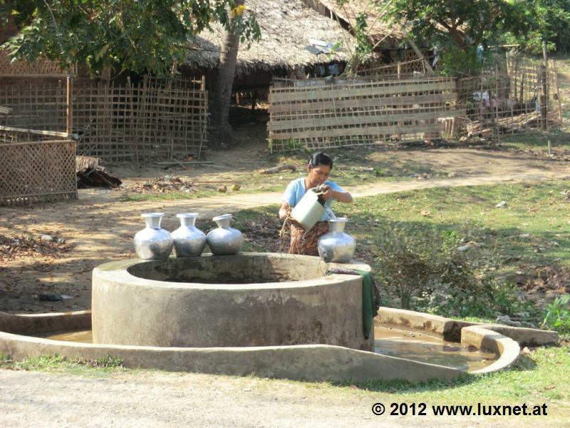 Well (Mrauk U)