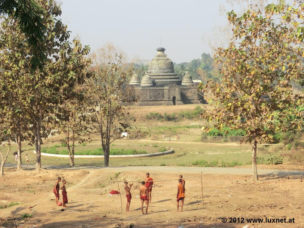 Laymyethna Temple (Mrauk U)