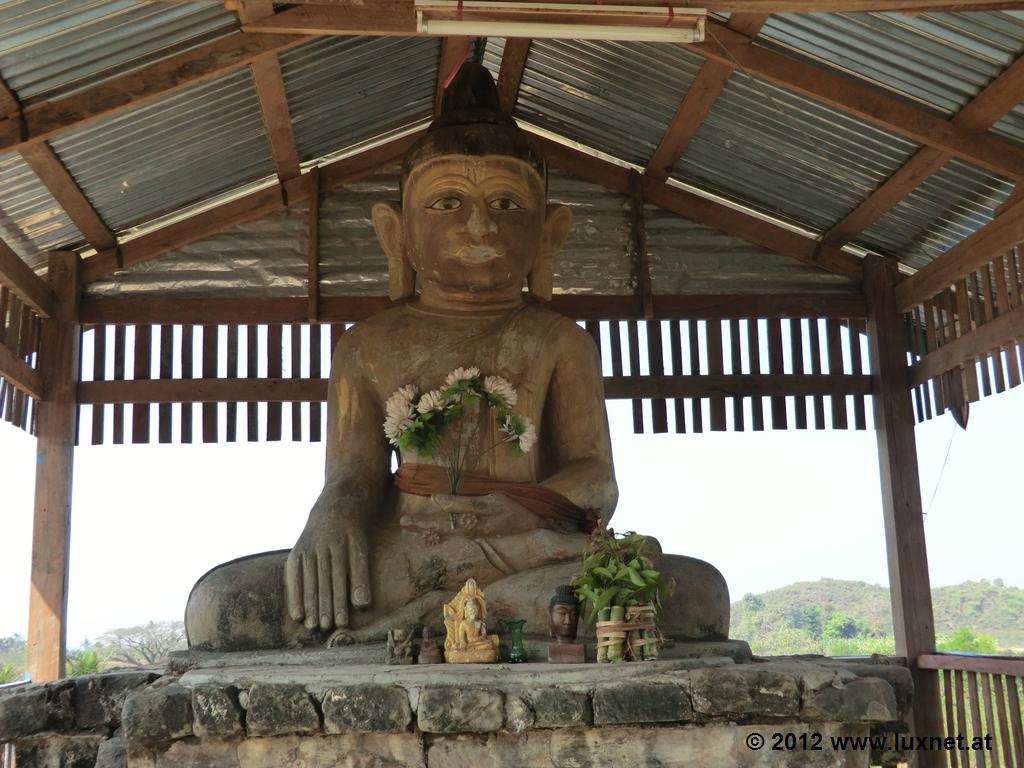 Thutthawray Pagoda (Mrauk U)