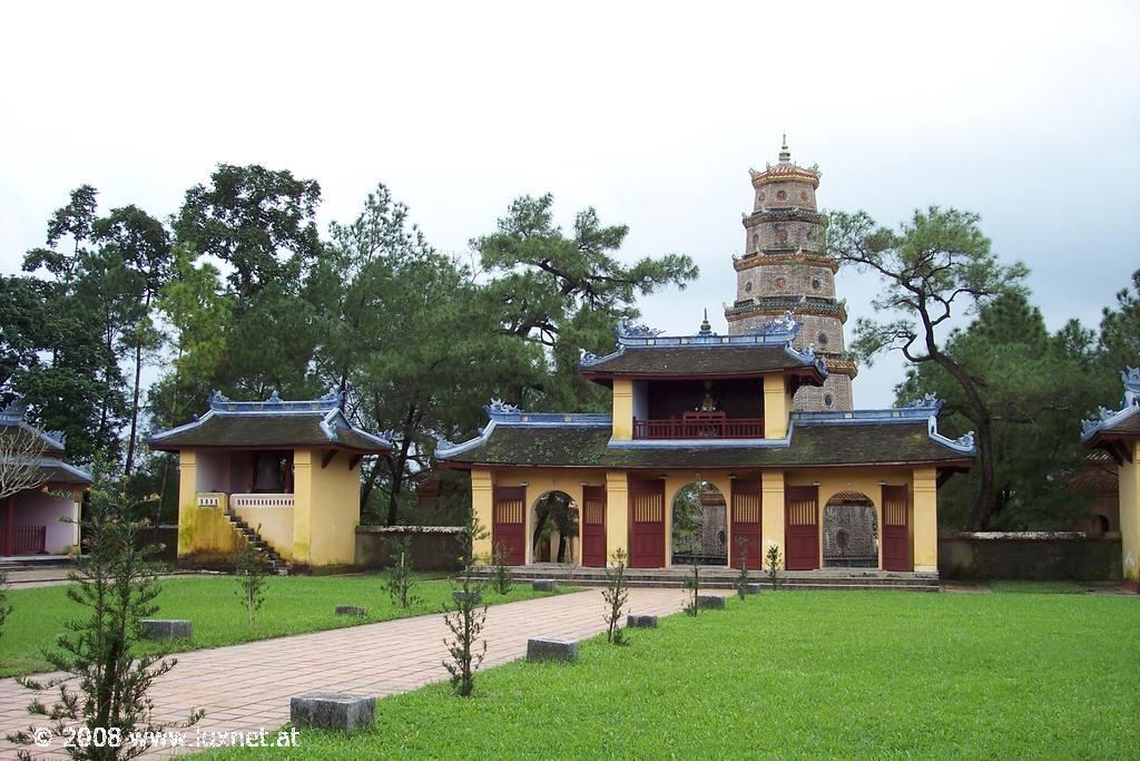 Thien Mu Pagoda (Hue)