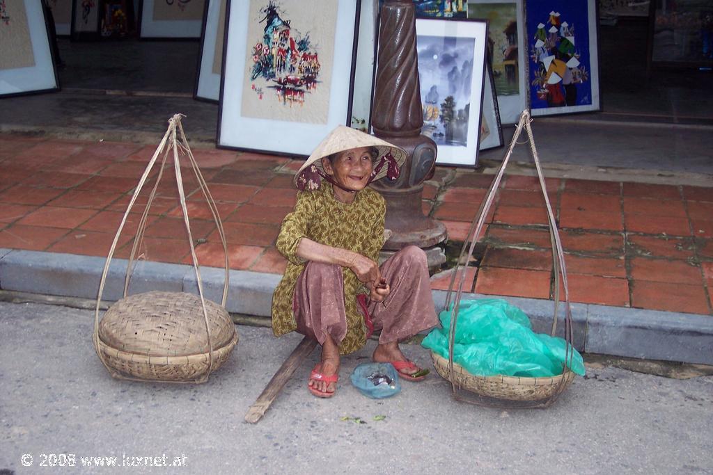 Street scene (Hoi An)