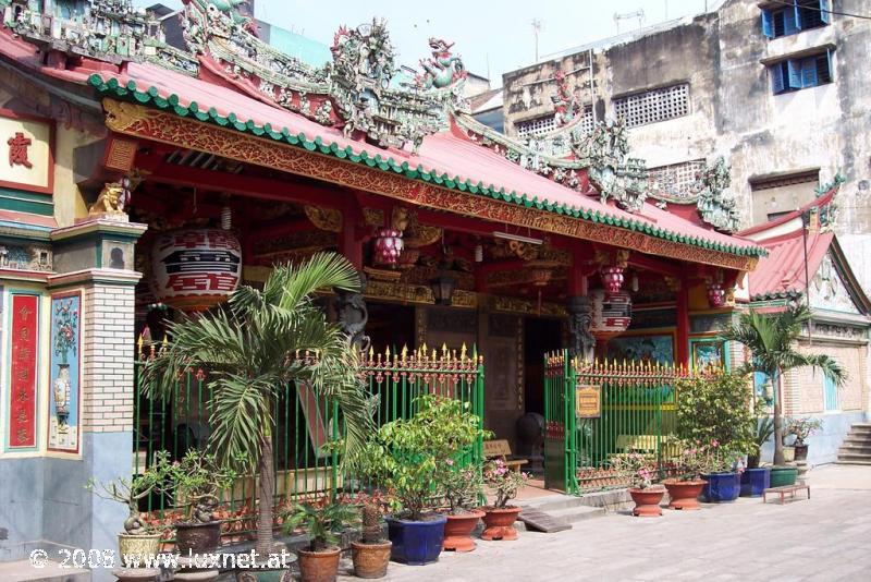 Cholon temple