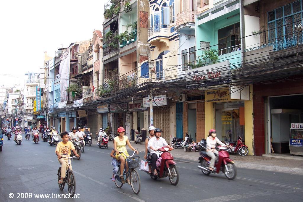 Street scene (Cholon)